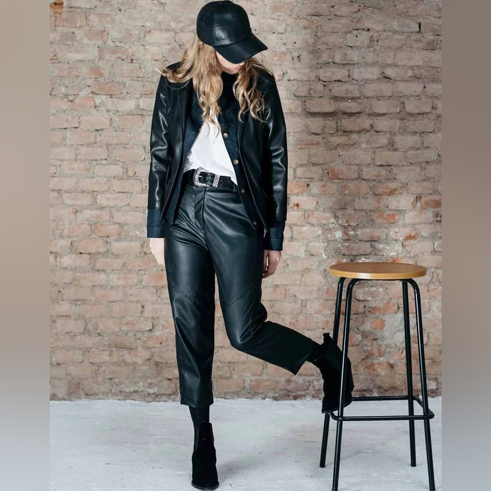 Baci Classic Faux Leather Pants Capris Culottes
